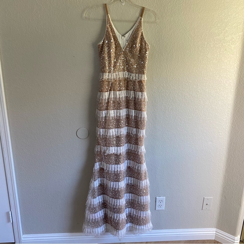 Guinevere Dress
DRESS THE POPULATION Nude/White